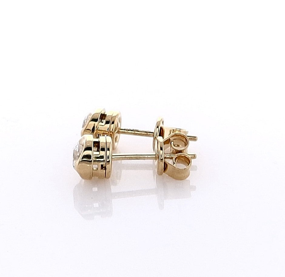 18k Yellow Gold Diamond Stud Earrings