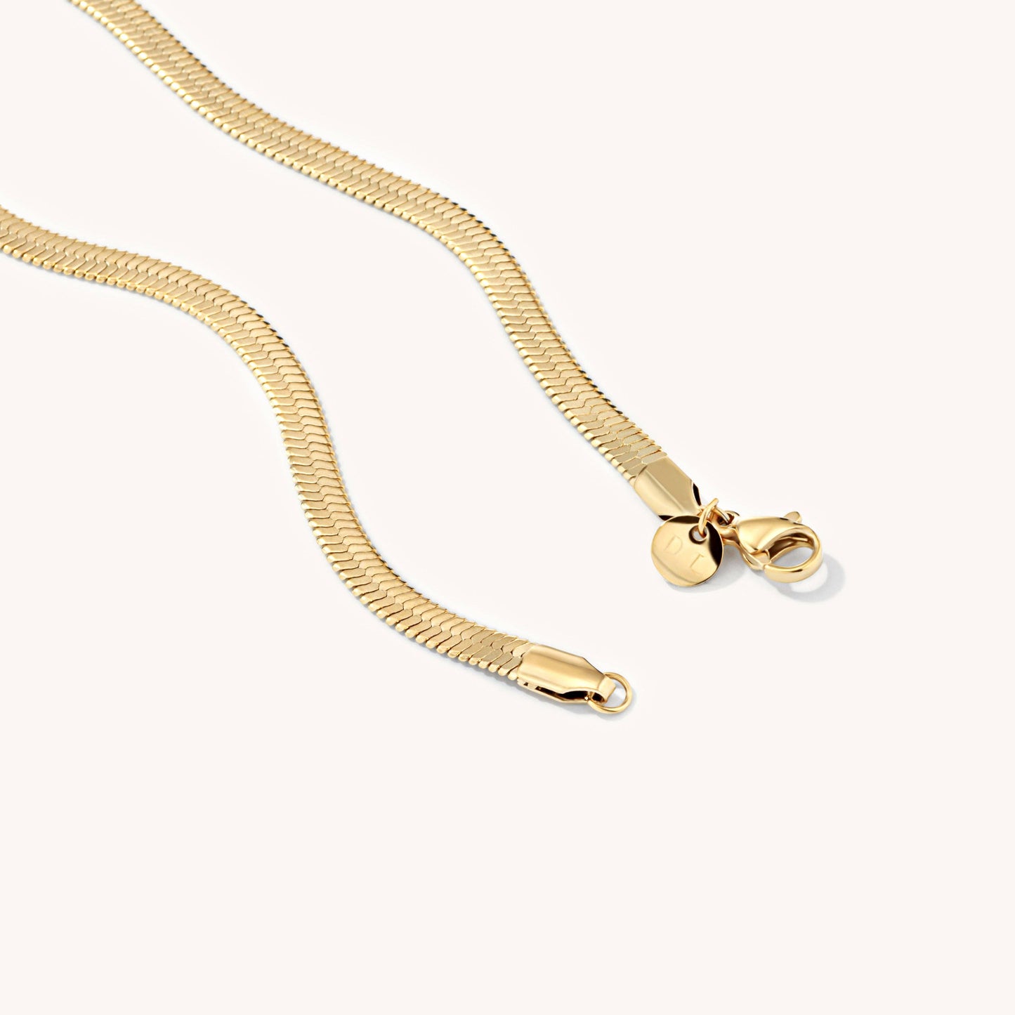 D. Louise - Essentials Snake Chain Necklace: Gold
