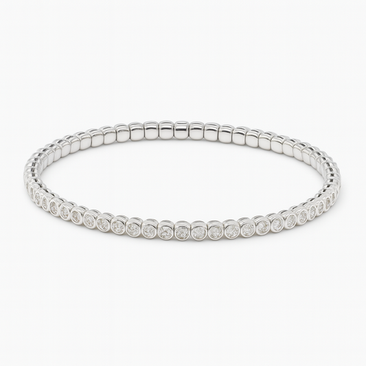 18k White gold bracelet with diamonds on a white background
