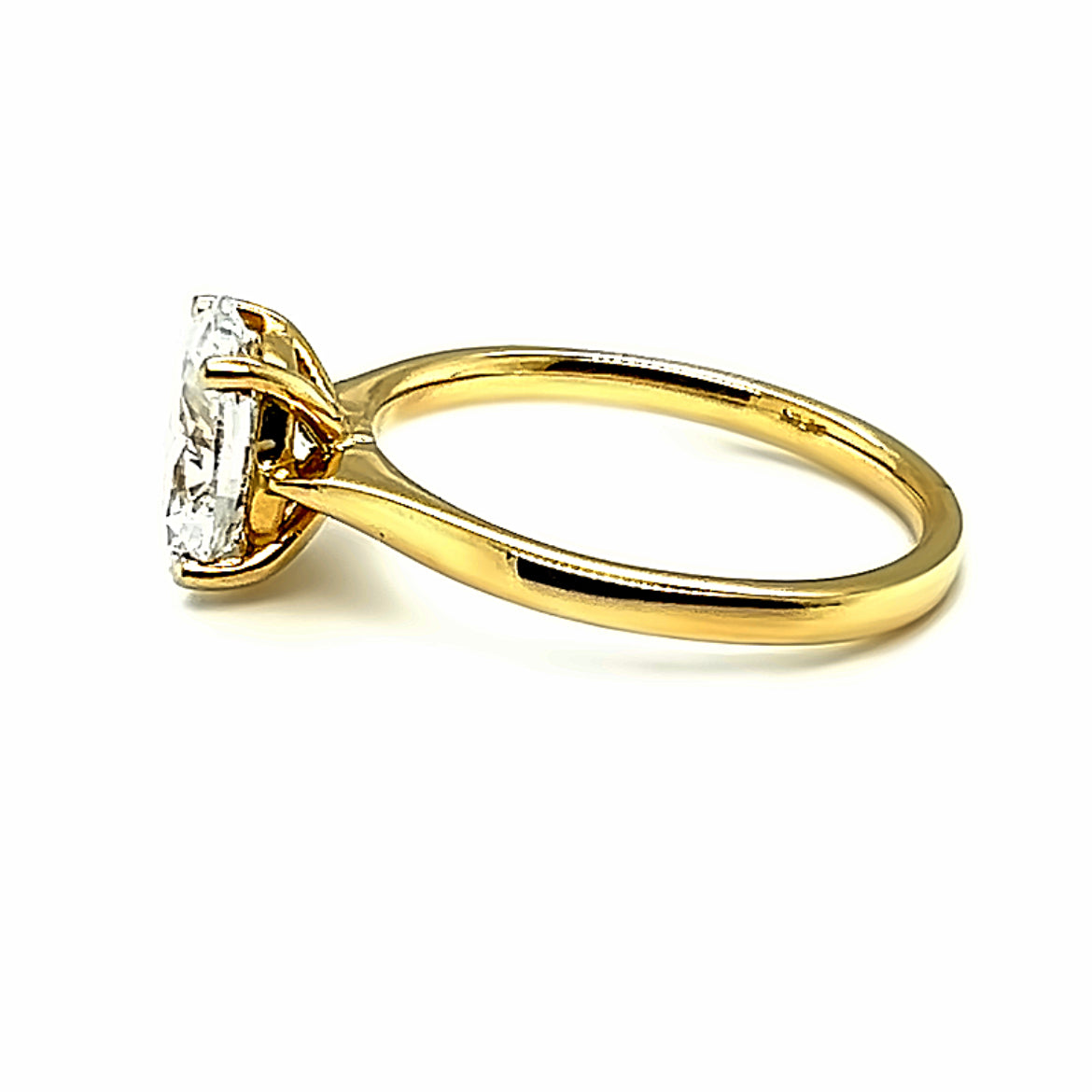 18k Yellow Gold 1.61ct Oval Cut Lab Grown Diamond Ring