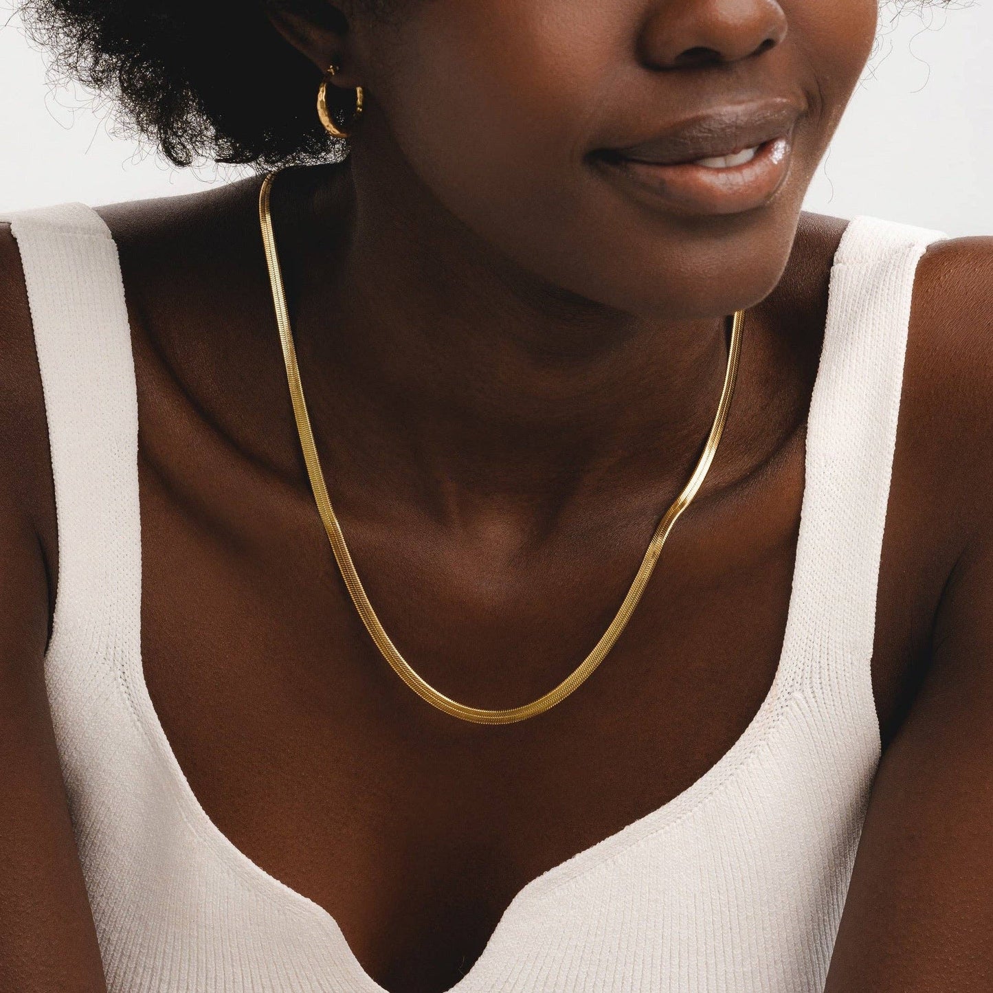 D. Louise - Essentials Snake Chain Necklace: Gold