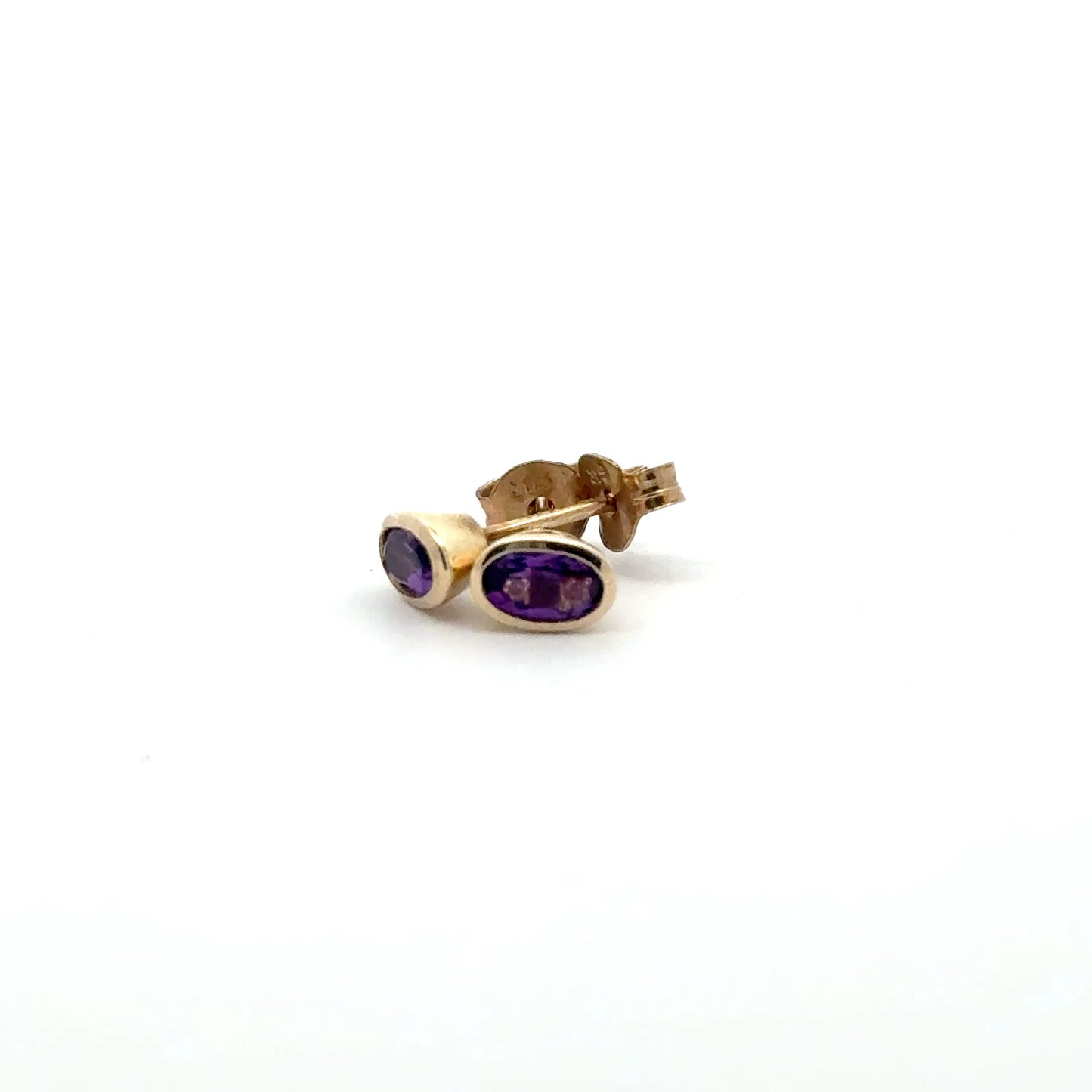 9k Yellow Gold Oval Cut Purple Amethyst Stud Earrings