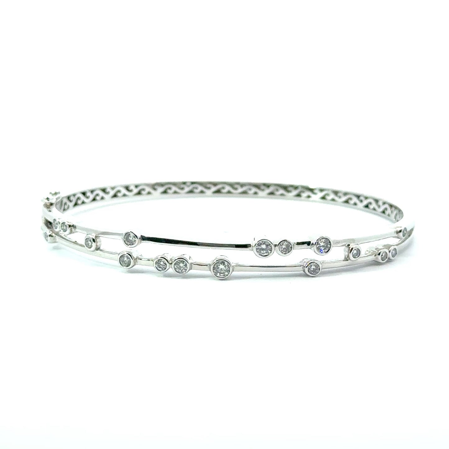 18k White Gold 0.54cttw Round Brilliant Cut Diamond Bubble Bangle