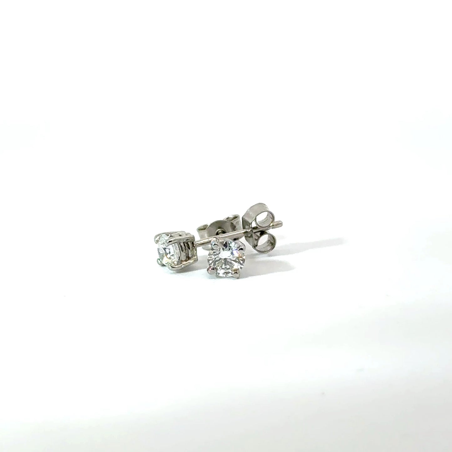 Platinum 0.60cttw Round Brilliant Cut Diamond Stud Earrings