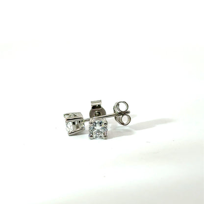 Platinum 0.60cttw Round Brilliant Cut Diamond Stud Earrings