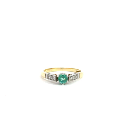 18k Yellow & White Gold Round Cut Green Emerald Solitaire Ring