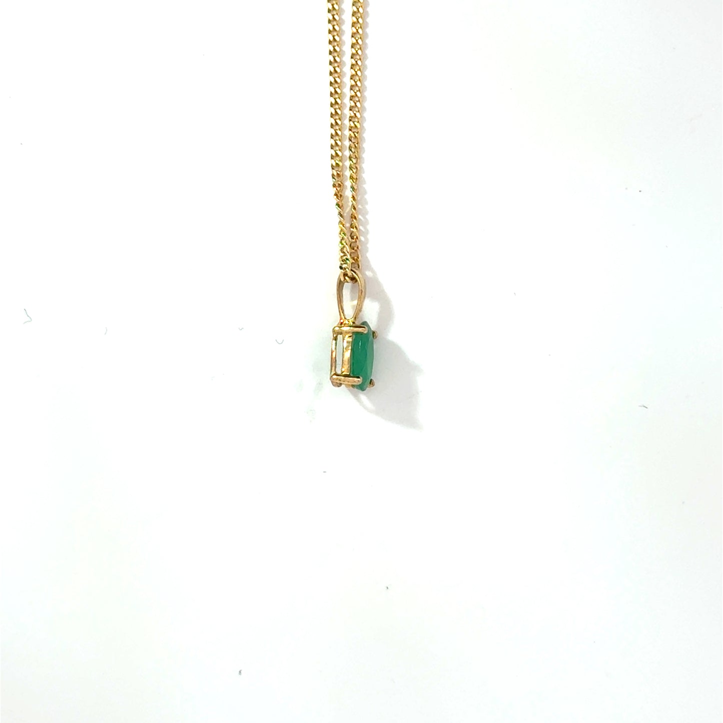 9k Yellow Gold Oval Cut Green Emerald Pendant