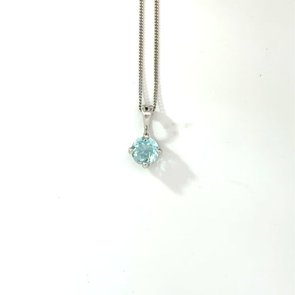 18k White Gold Round Cut Blue Aquamarine Pendant