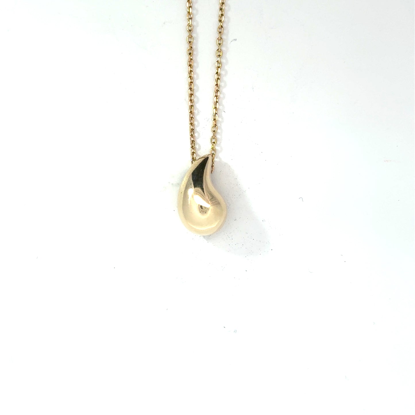 9k Yellow Gold Tear Drop Pendant