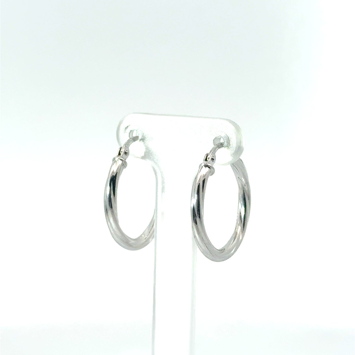 9k White Gold Twist Hoop Earrings