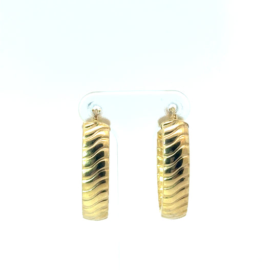 9k Yellow Gold Wave Oval Hoop Earrings