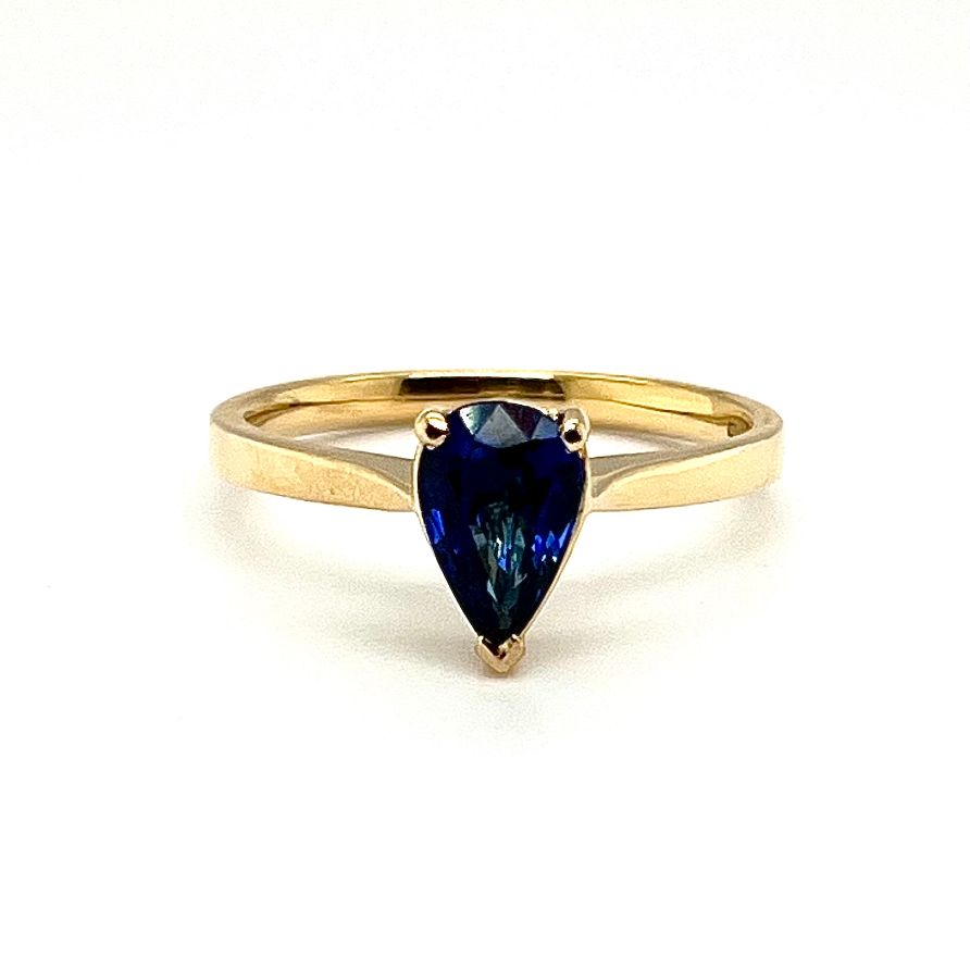 18k Yellow Gold Pear Shape Sapphire Ring