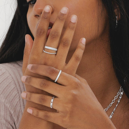 D. Louise - Eternity Band Ring: Gold / US 9/ UK R
