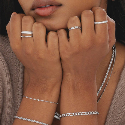 D. Louise - Eternity Band Ring: Gold / US 9 / UK R / EU 59