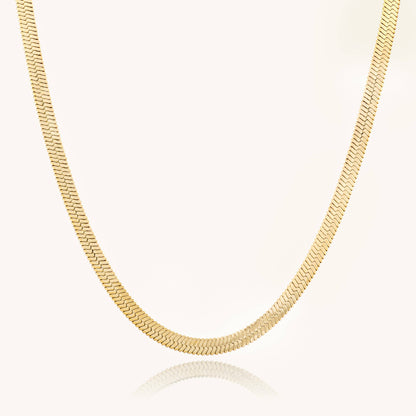 D. Louise - Essentials Snake Chain Necklace: Gold
