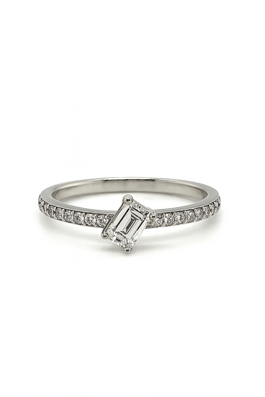 18k White Gold 0.28ct Emerald Cut Engagement Ring